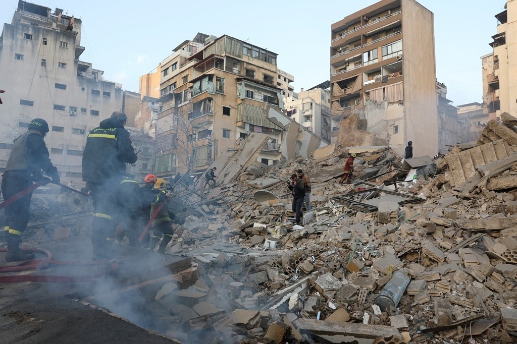 Israel danh sap toa nha o Beirut, khoi boc len nghi ngut hinh anh