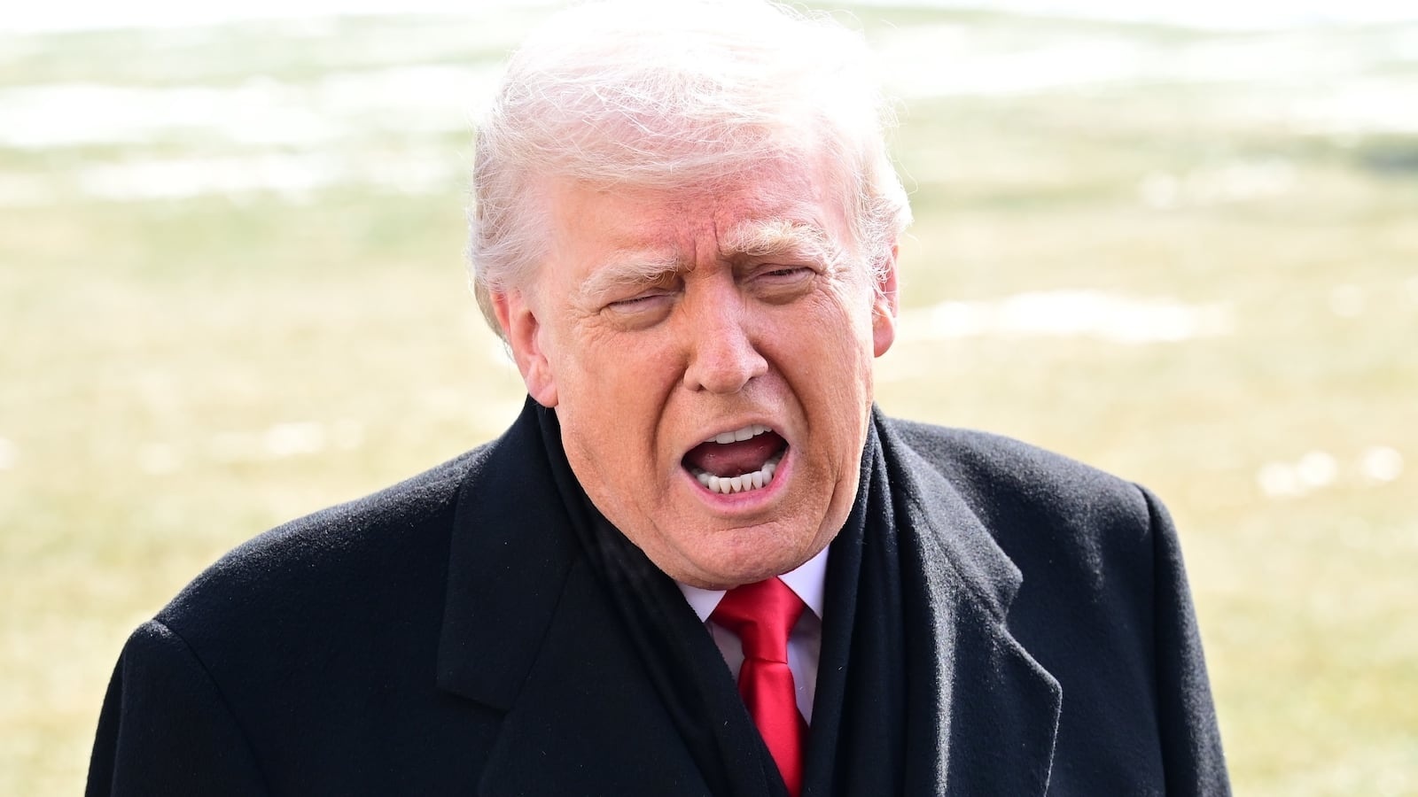 TT Trump: My se ra don manh neu Hormuz khong duoc mo trong 48 gio toi hinh anh