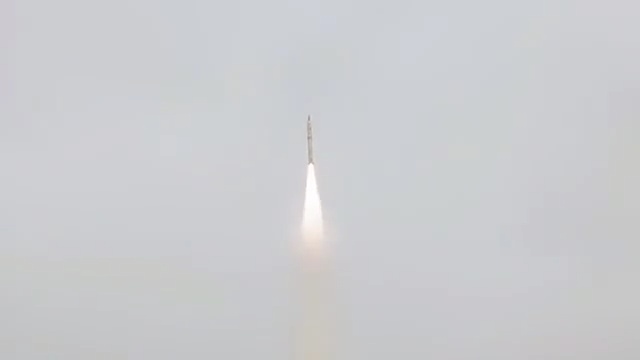 Iran phat dong cuoc tan cong thu 79 hinh anh