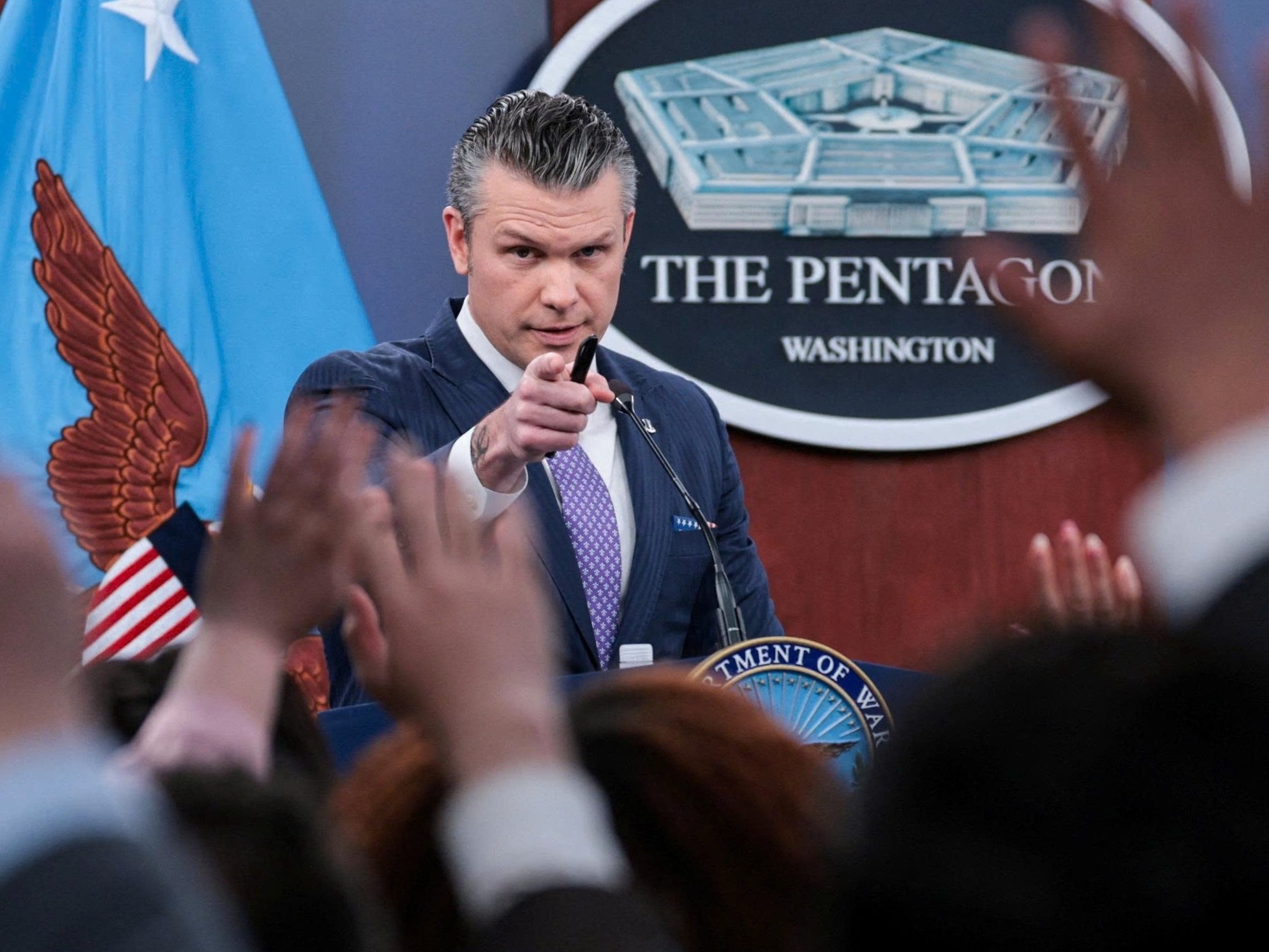 Bo truong Chien tranh My: Se tiep tuc dam phan bang bom dan hinh anh