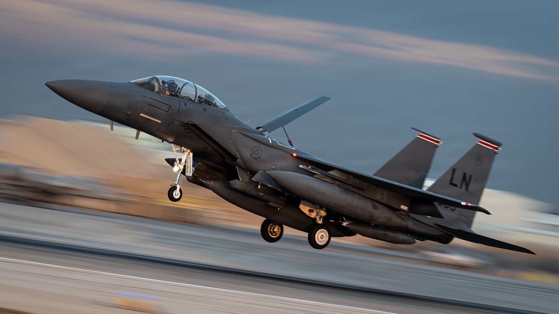 Da tim thay phi cong My mat tich hinh anh