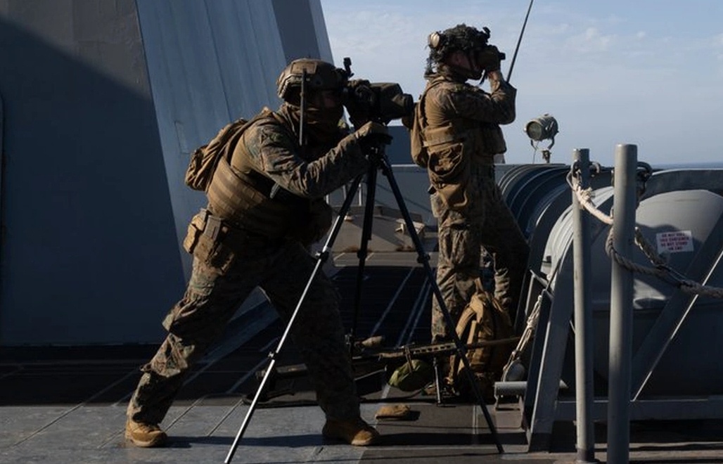 Can canh luc luong My phong toa cac cang cua Iran hinh anh