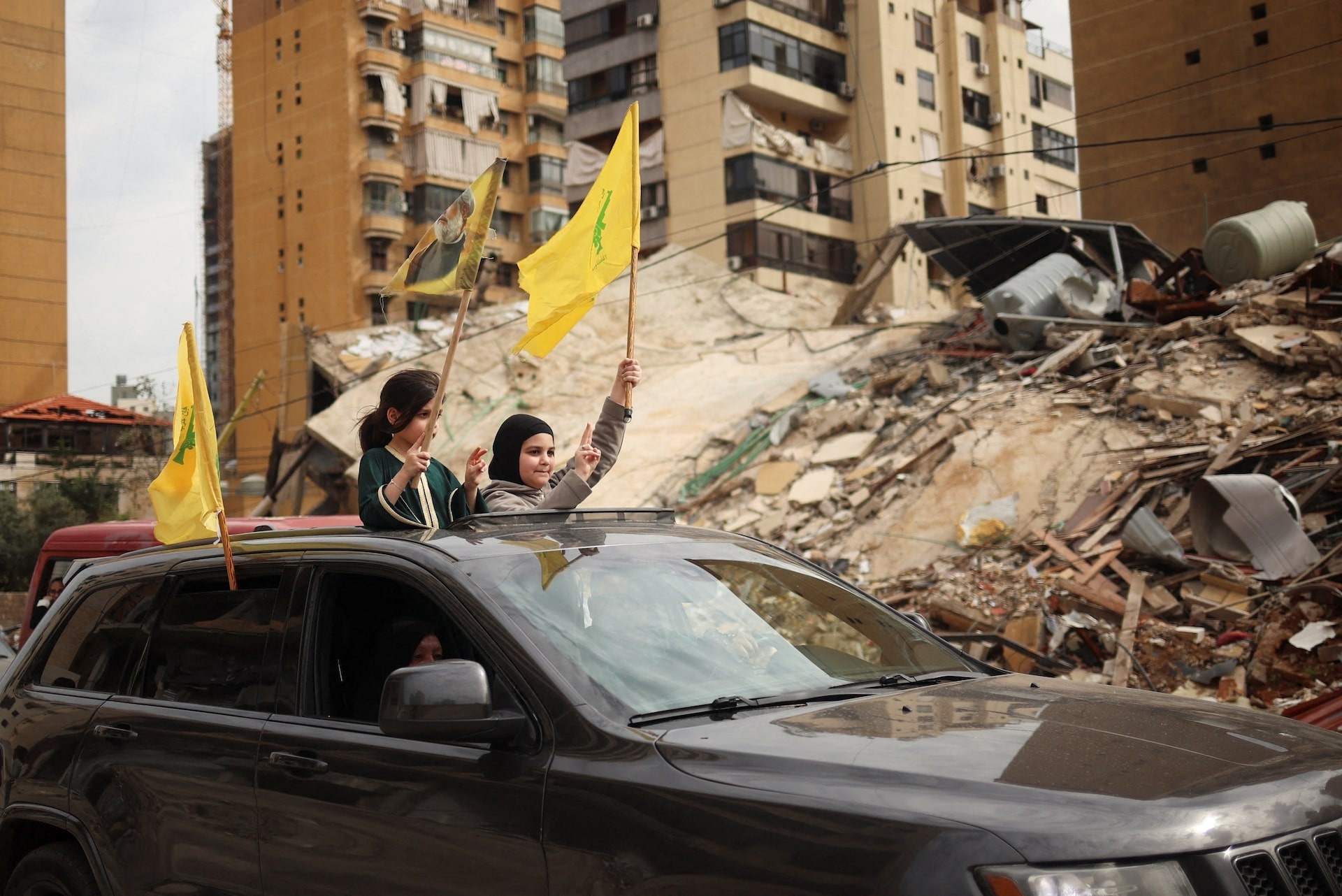 Nguoi dan Lebanon han hoan truoc lenh ngung ban voi Israel hinh anh