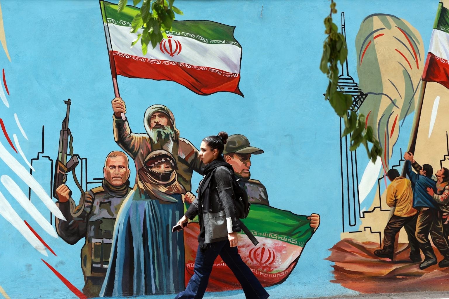 Van dau hoa luc, tai sao Nha Trang noi chien su Iran ket thuc? hinh anh