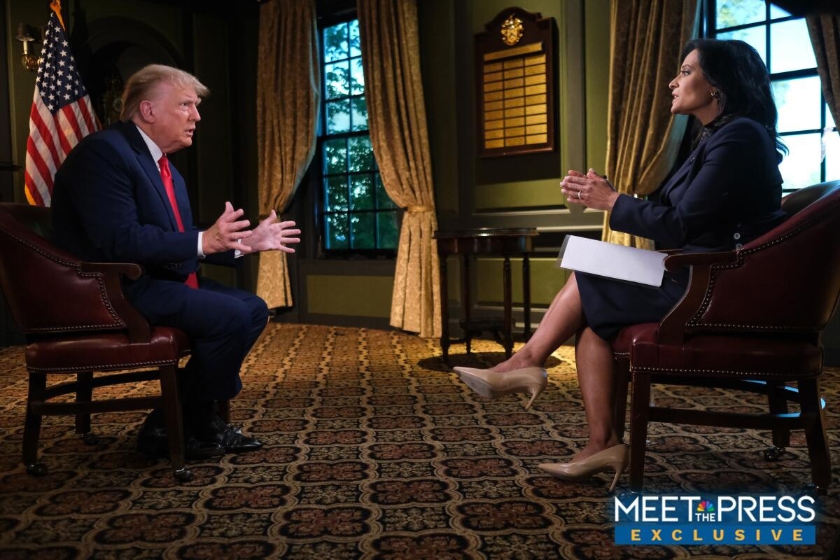 Ong Trump gian du bo ve giua phong van vi 'thoi tiet xau' hinh anh