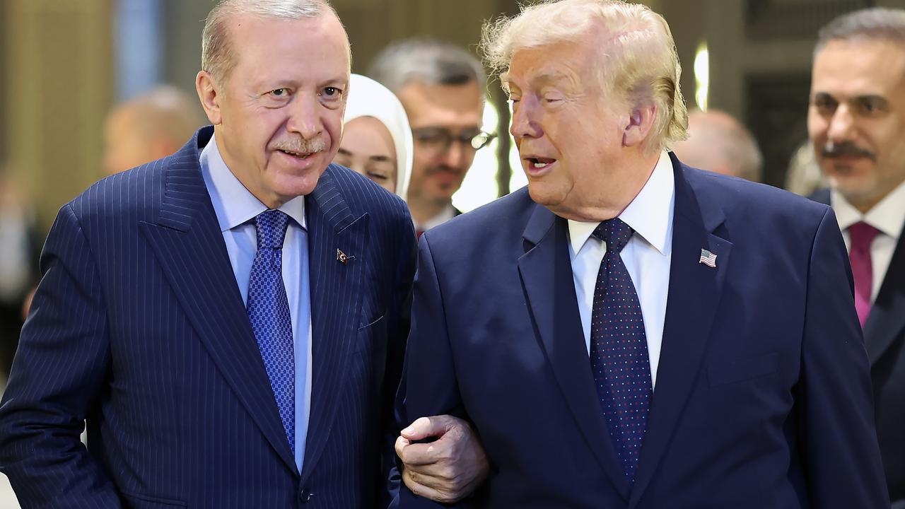Tinh ban giua ong Trump va Tong thong Tho Nhi Ky 'cuu' hoi nghi NATO hinh anh