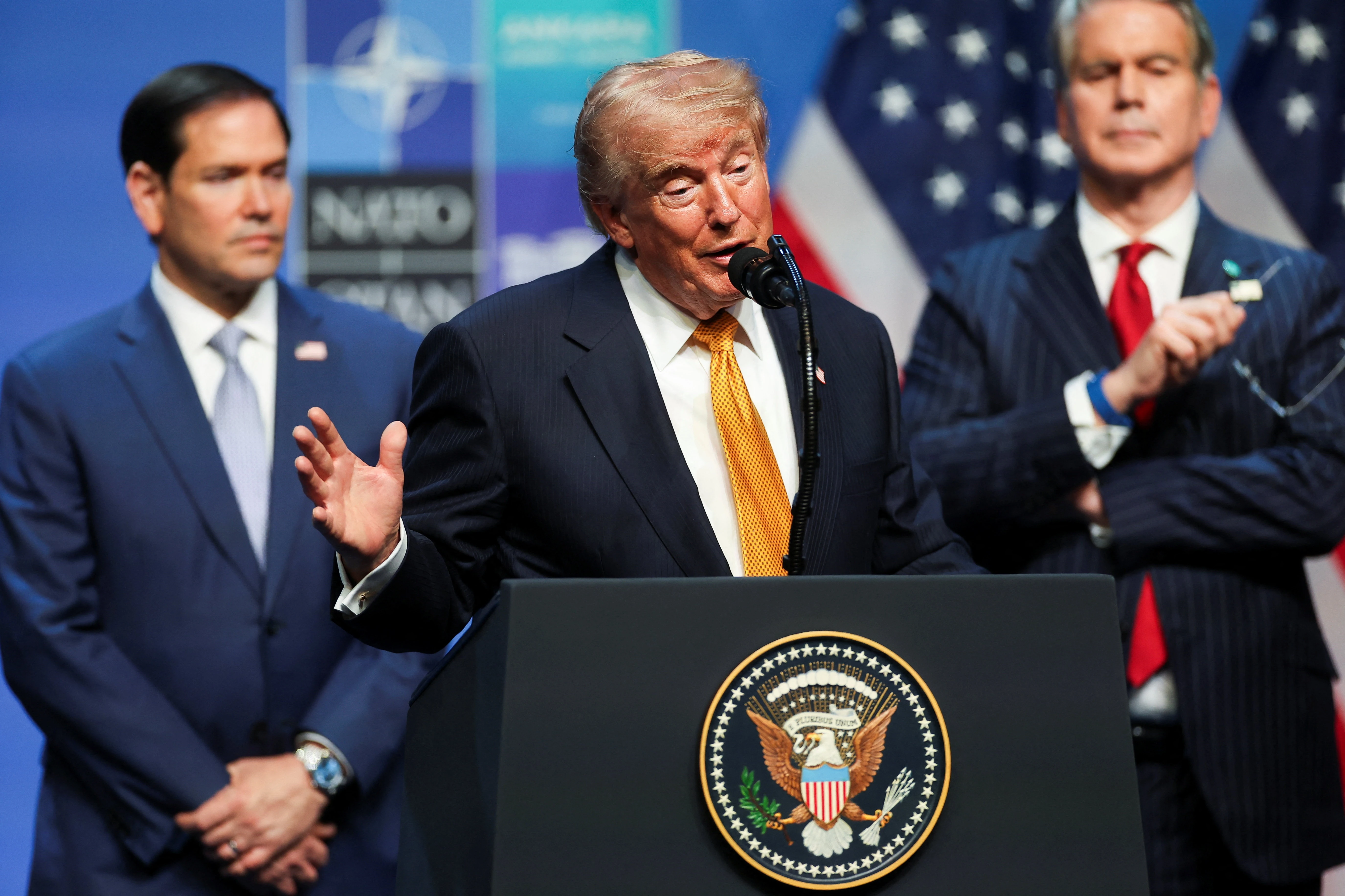 Ong Trump noi NATO rat doan ket va yeu men ong hinh anh