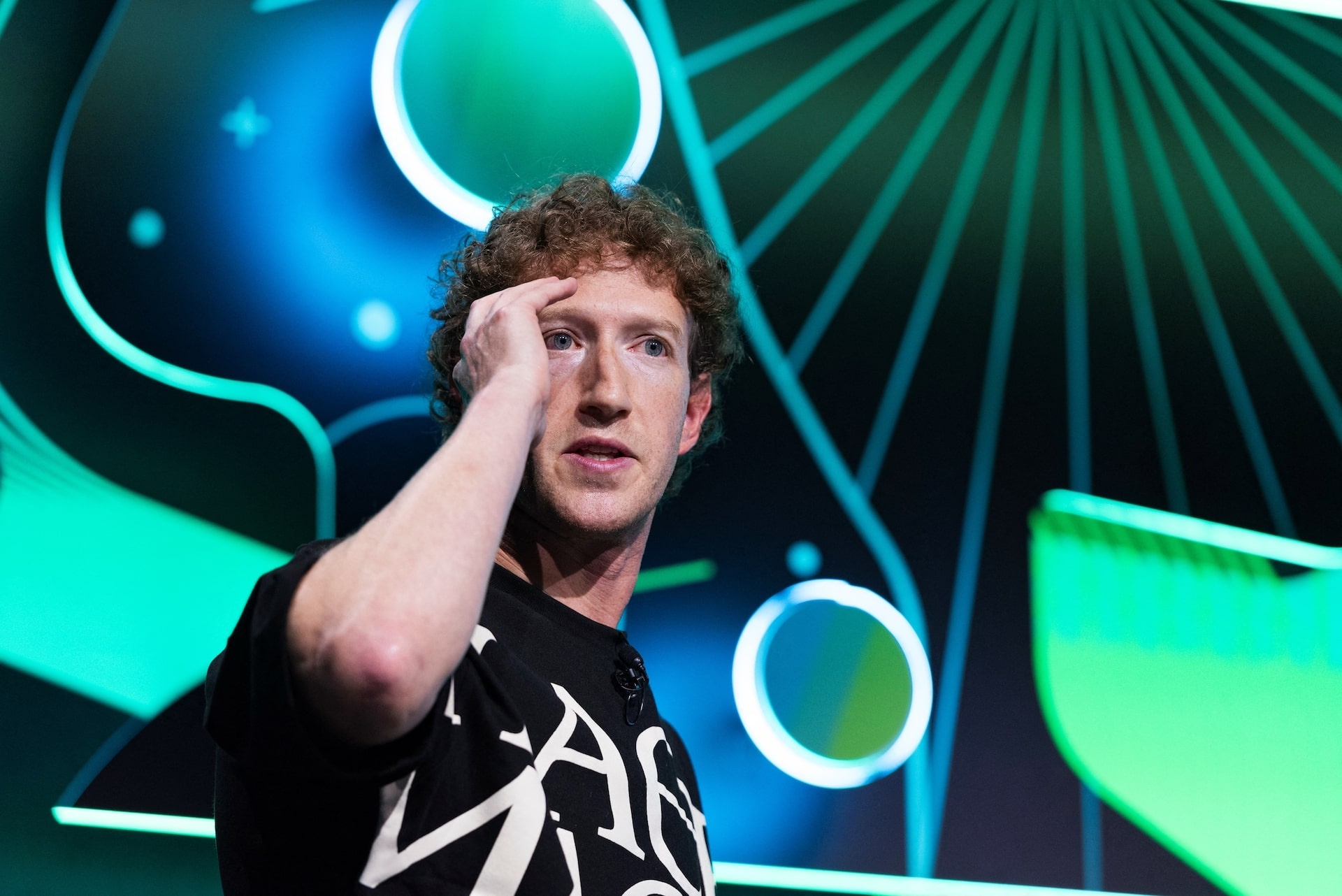 Zuckerberg ảnh 1