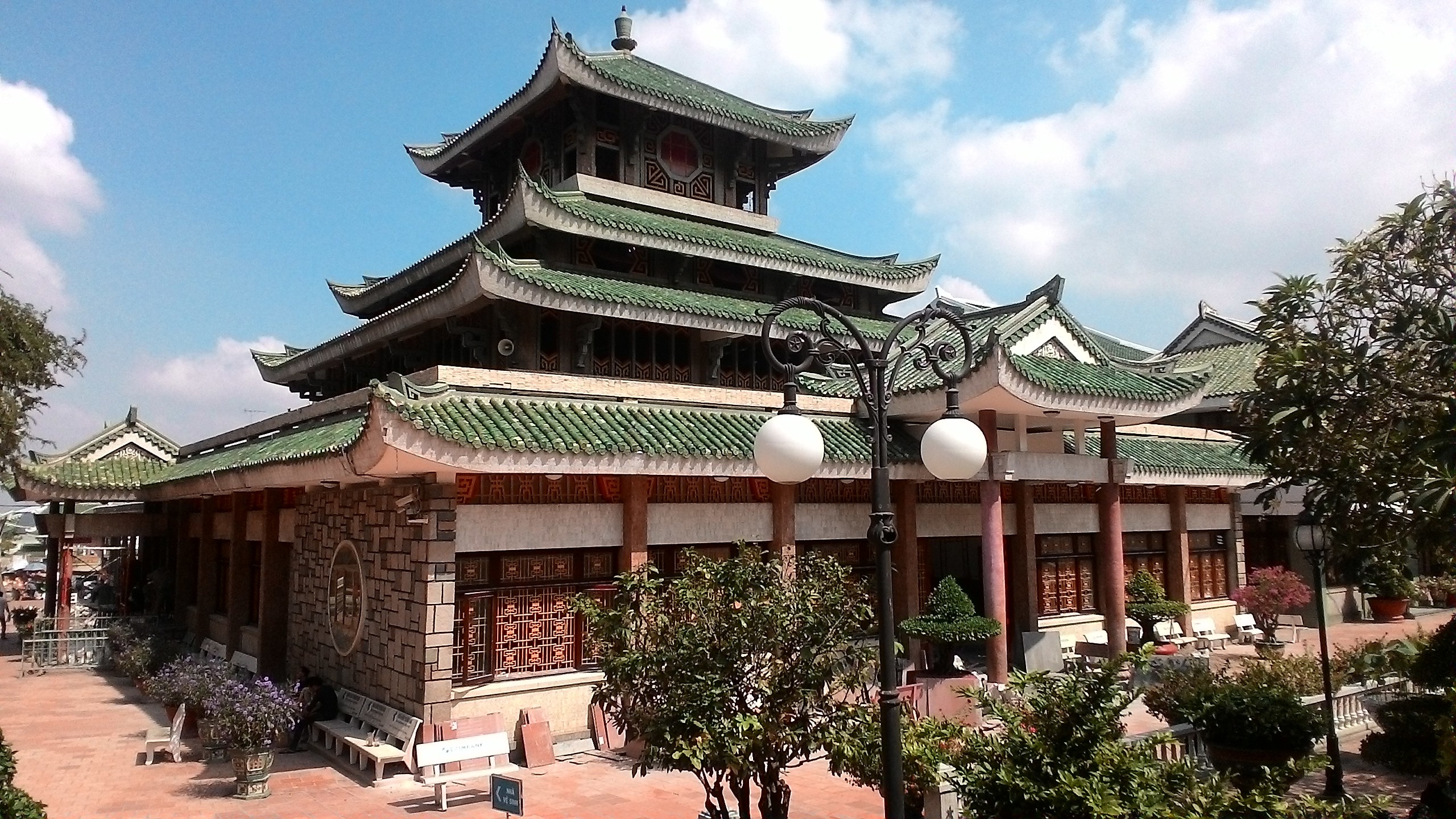 Mot minh du ngoan An Giang hai ngay hinh anh