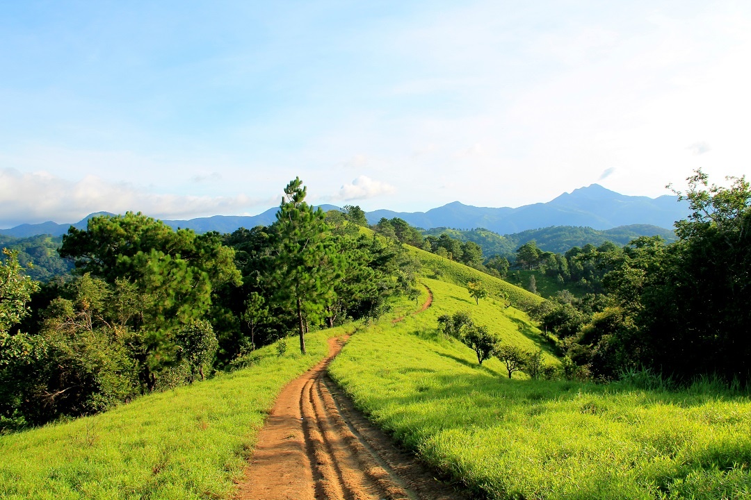 Cuoc hanh xac tren cung trek dep nhat Viet Nam hinh anh