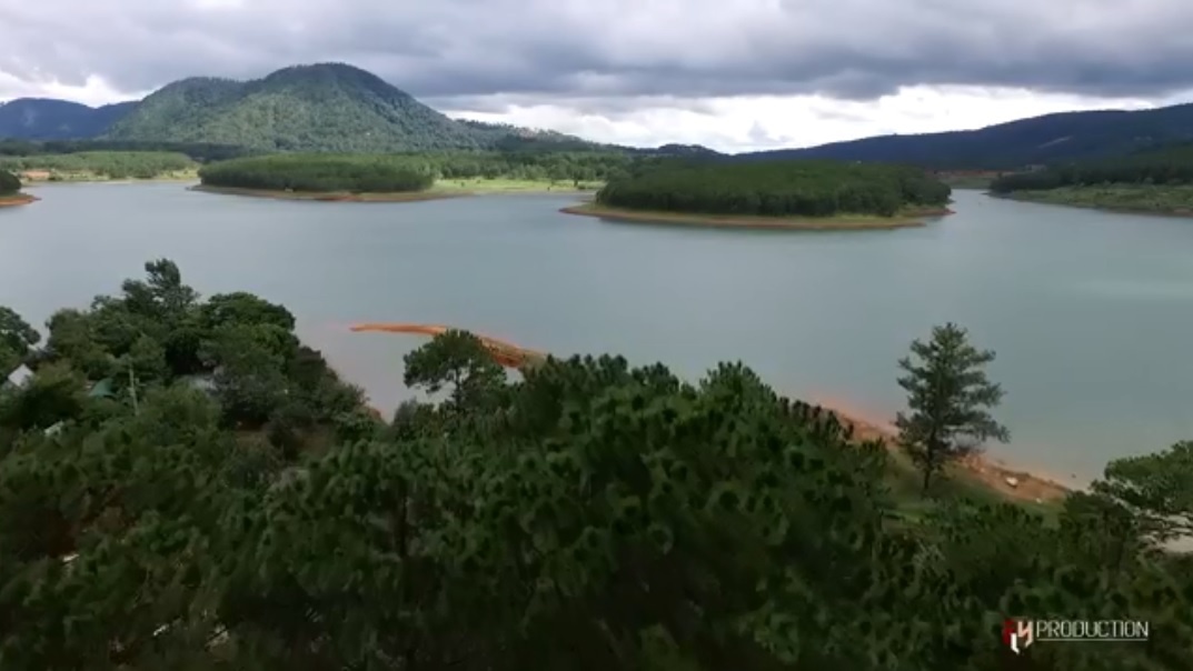 Da Lat mua chom thu nhin tu tren khong hinh anh