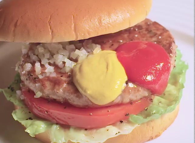 Mo hinh do an bang nhua giup nha hang Nhat hut khach hinh anh