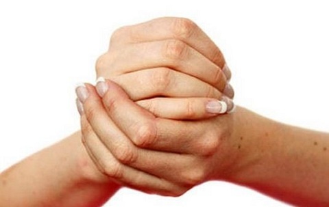 Bẻ khớp ngón tay ảnh 2 Be khop ngon tay anh 2