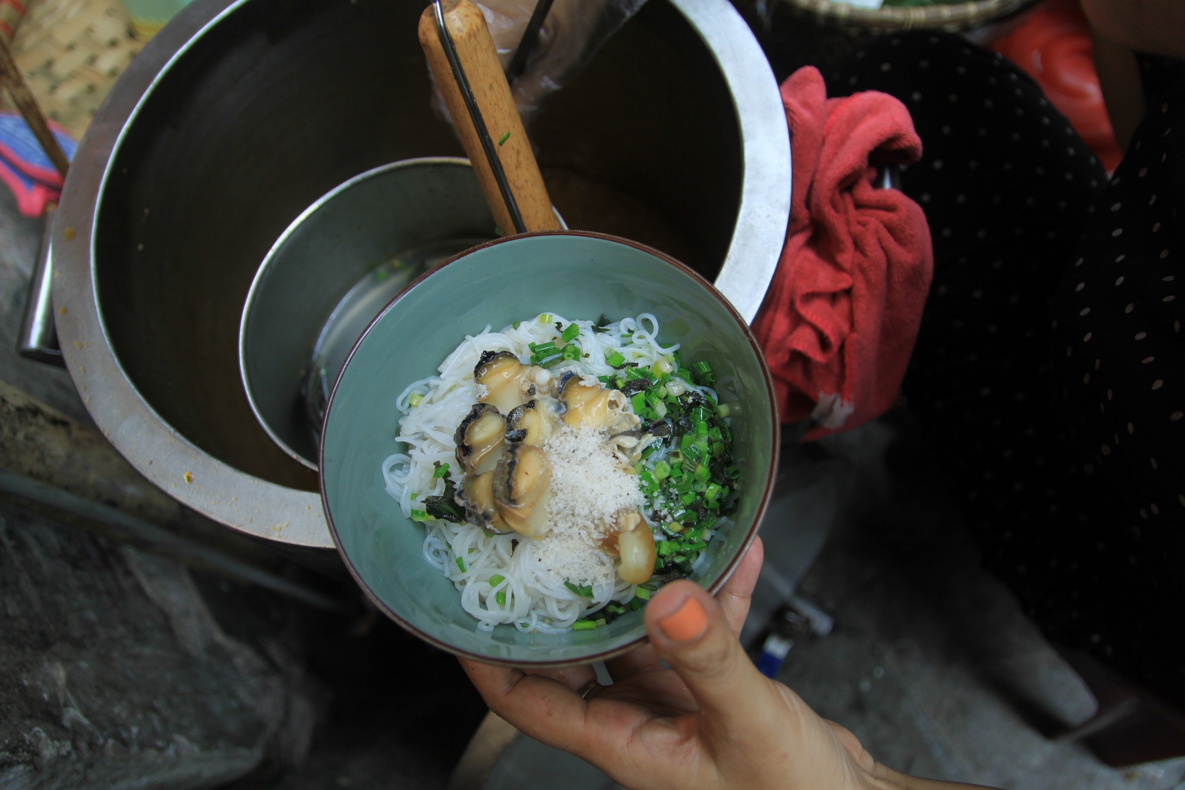 Quan bun oc via he Ha Noi anh 8