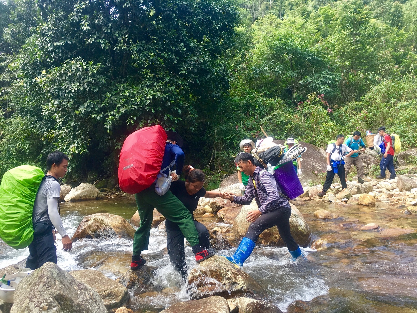 Chinh phục núi Ngũ Chỉ Sơn ảnh 5 Chinh phuc nui Ngu Chi Son anh 5