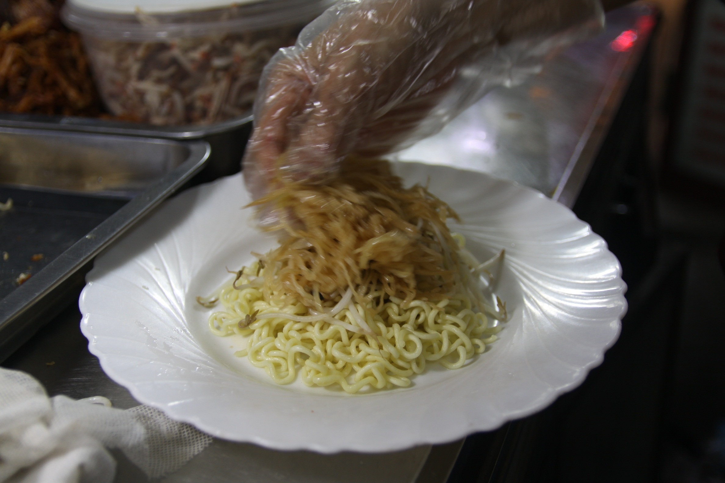 Pho tron chua ngot tai Ha Noi anh 7