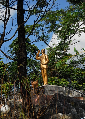 Thi tran Dong Van Ha Giang anh 4