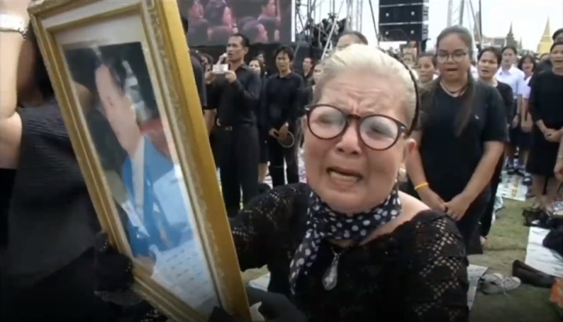 Du lich Thai Lan anh huong nang ne sau cai chet cua nha Vua hinh anh