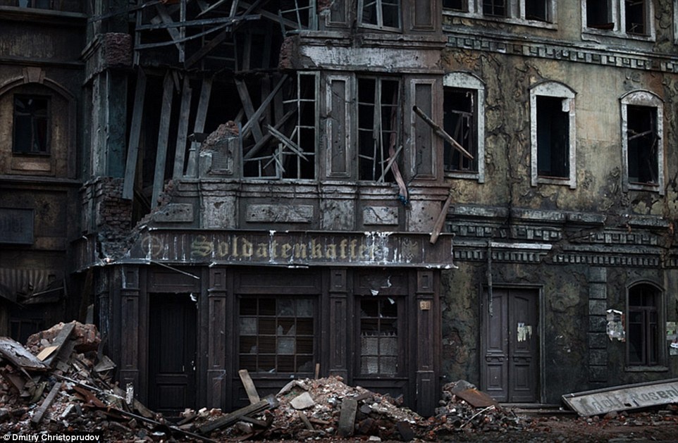 Phim truong tai hien chien tranh the gioi anh 10