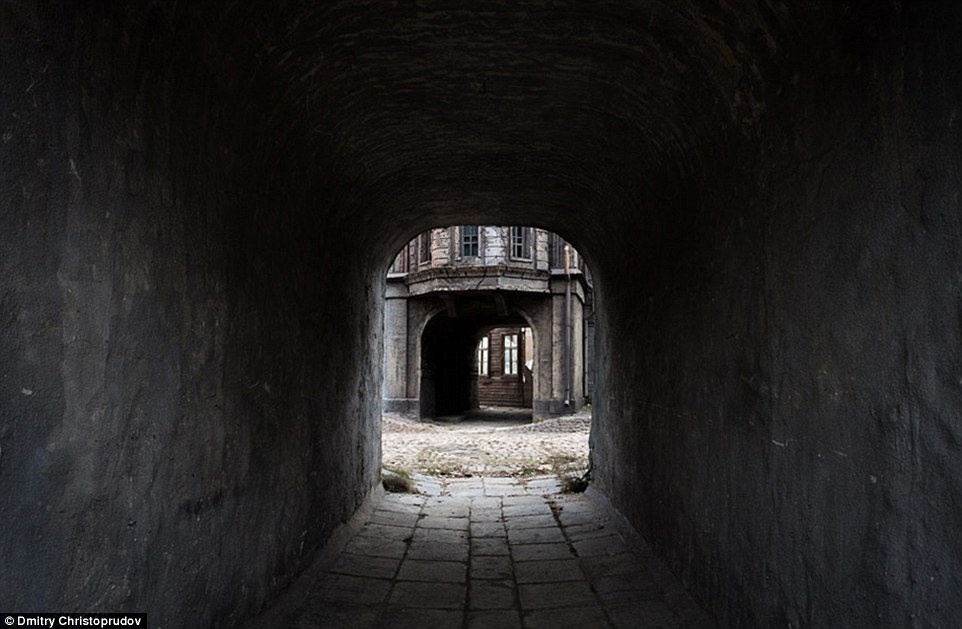 Phim truong tai hien chien tranh the gioi anh 13