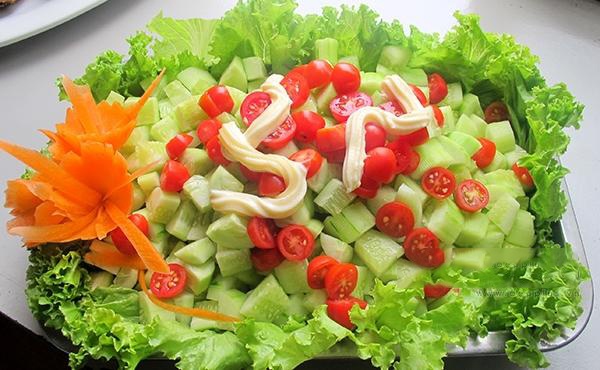Cà chua không ăn cùng dưa chuột ảnh 1 Ca chua khong an cung dua chuot anh 1