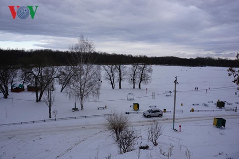 Cau ca tren dong song bang anh 3