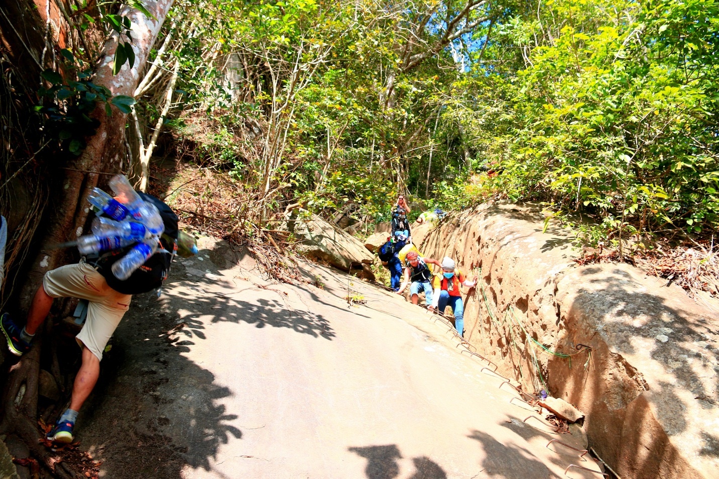 Chinh phuc nui Ba Den anh 20