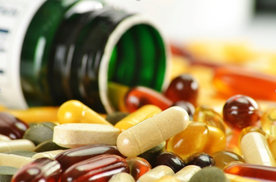 Uong vitamin tong hop co loi hay hai? hinh anh
