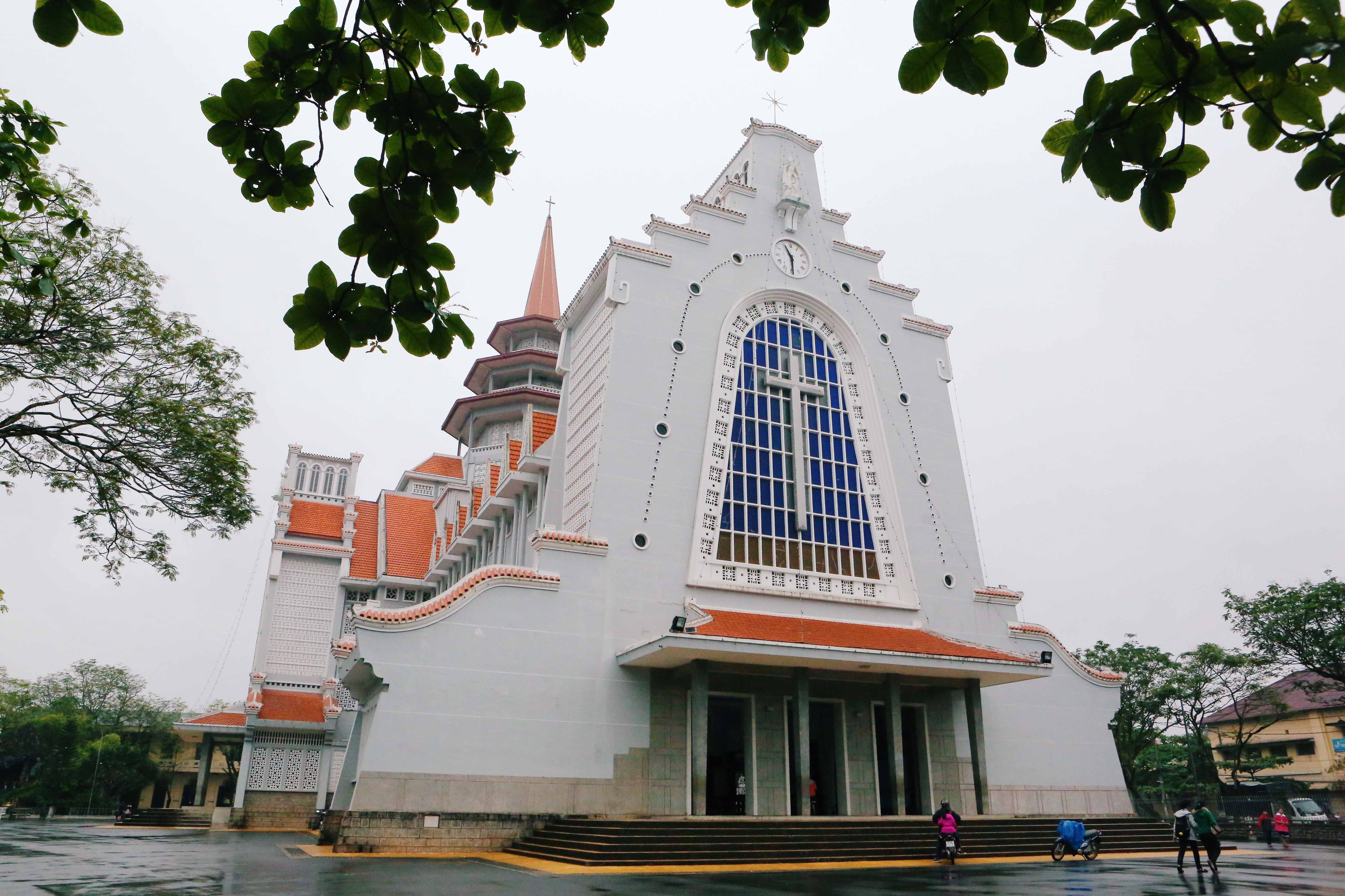 Nha tho tuyet dep o Hue anh 10