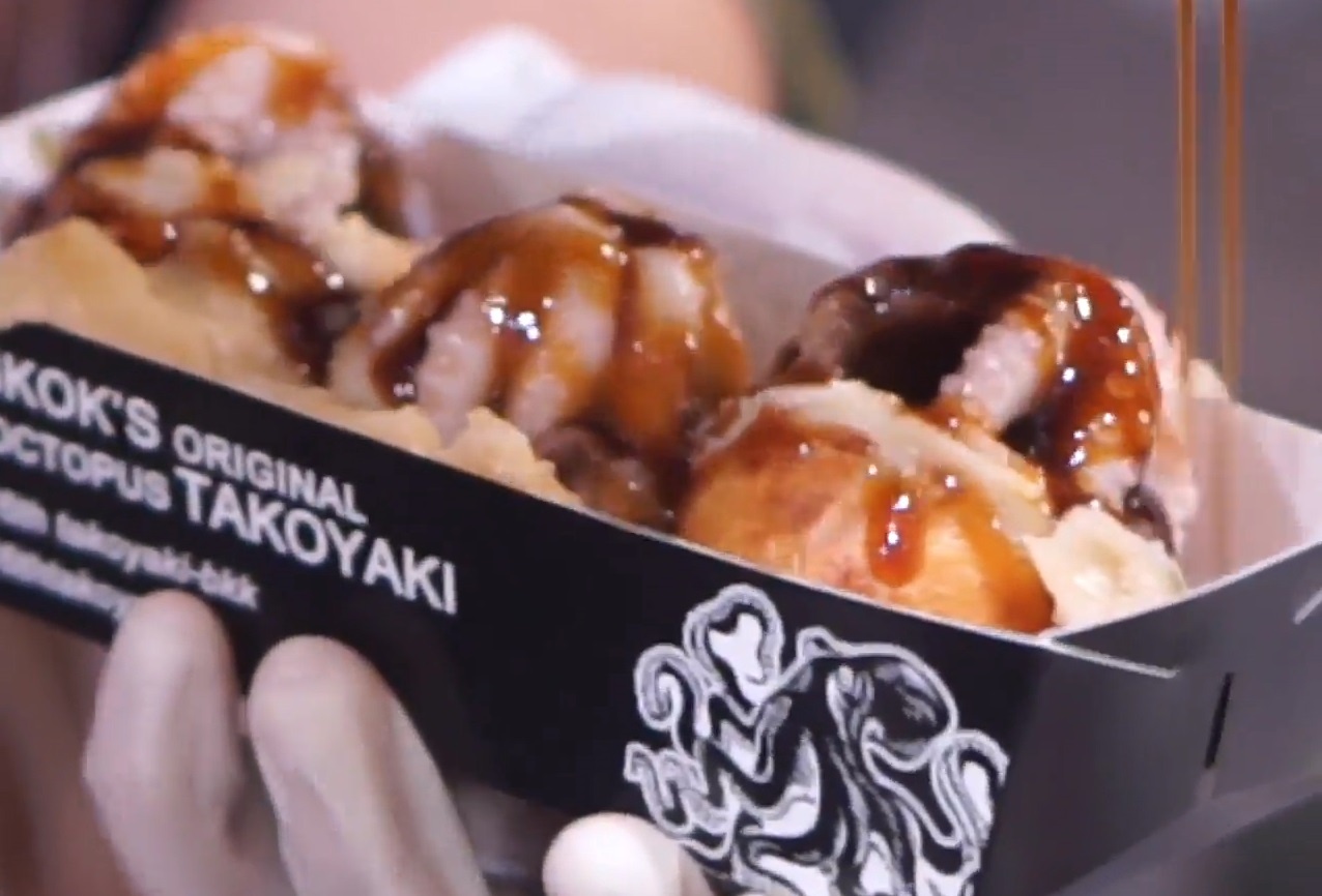 Mon bach tuoc non tren duong pho Bangkok hinh anh