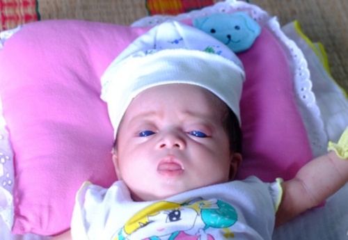 Co be nguoi Viet co mat xanh ky la hinh anh