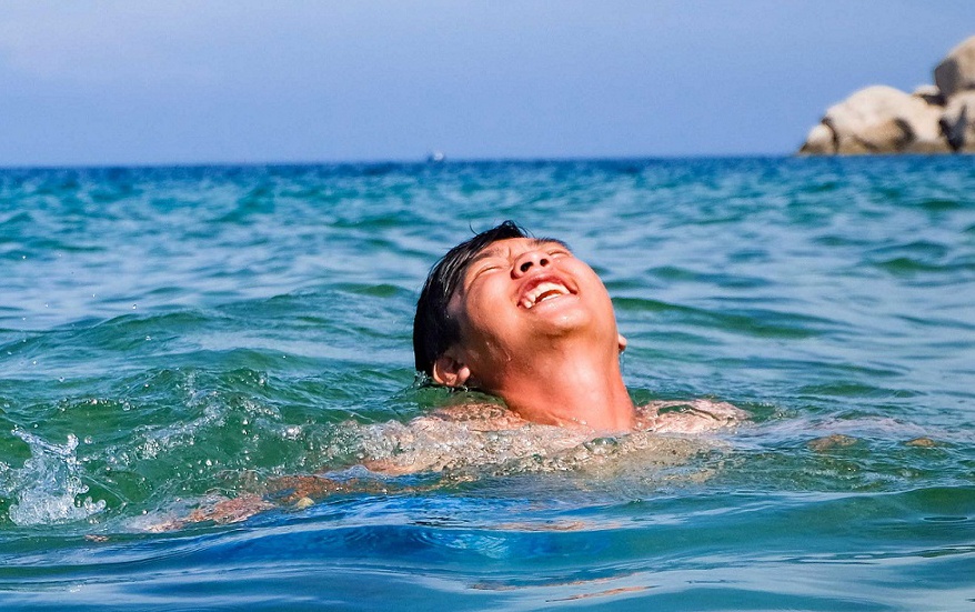 Ve dep me hoac cua dao Hon Lon hinh anh