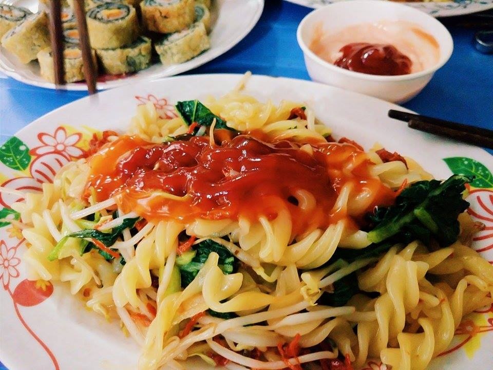 an vat truong cap 3 Ha Noi anh 1