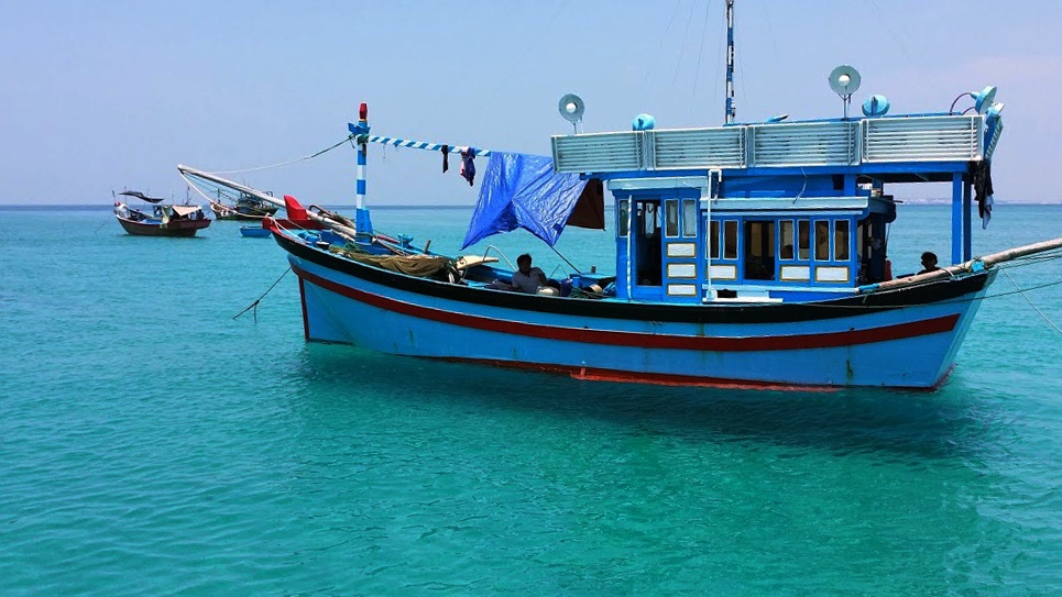 Trai nghiem cuoc song hoang da tren dao Cu Lao Cau hinh anh
