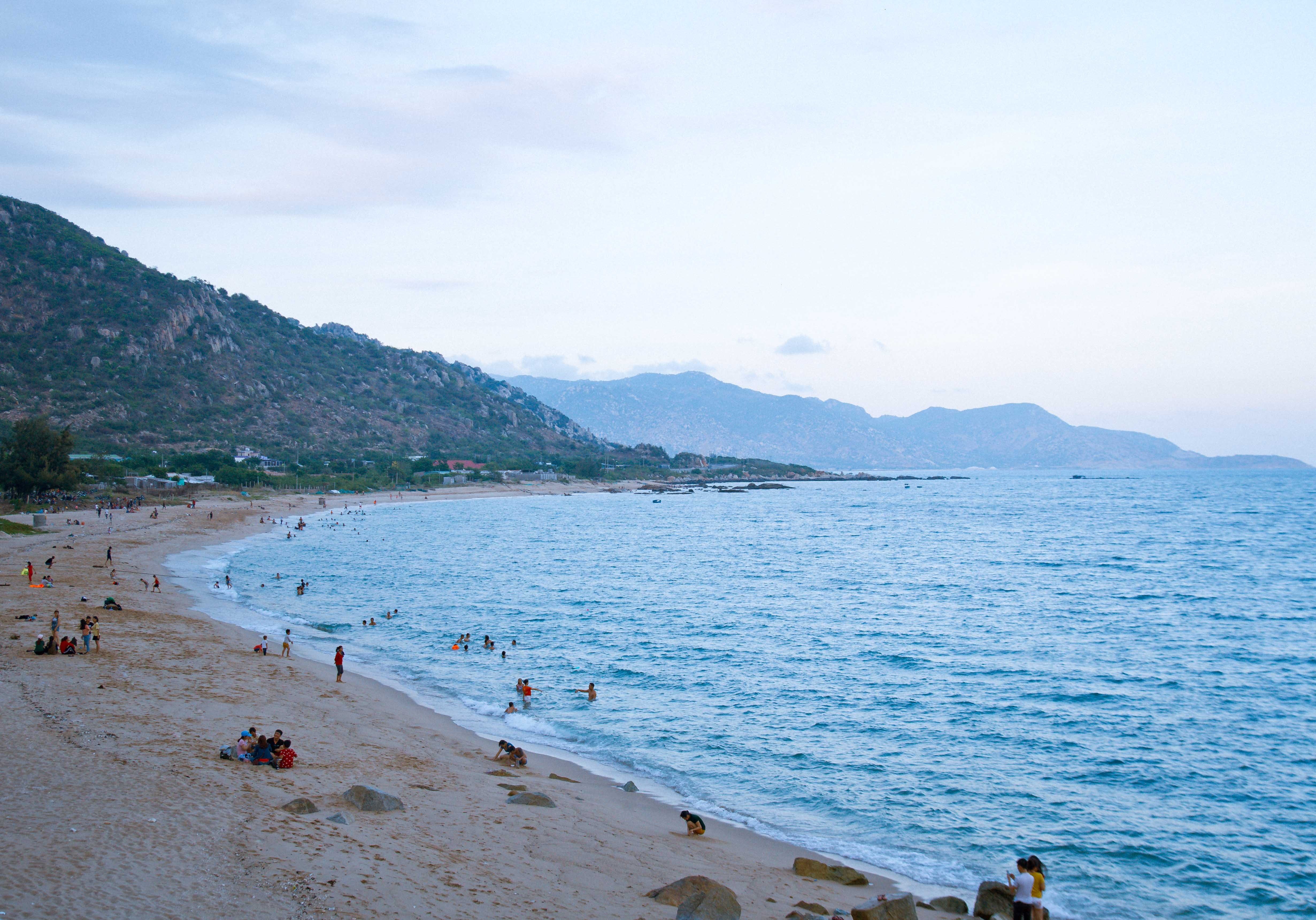 Trekking duong ven bien anh 5