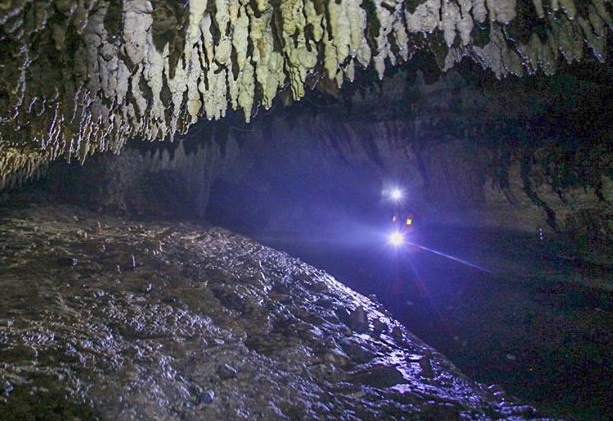 To da, nhu da hang chuc nghin nam trong hang 'Son Doong cua Ba Be' hinh anh