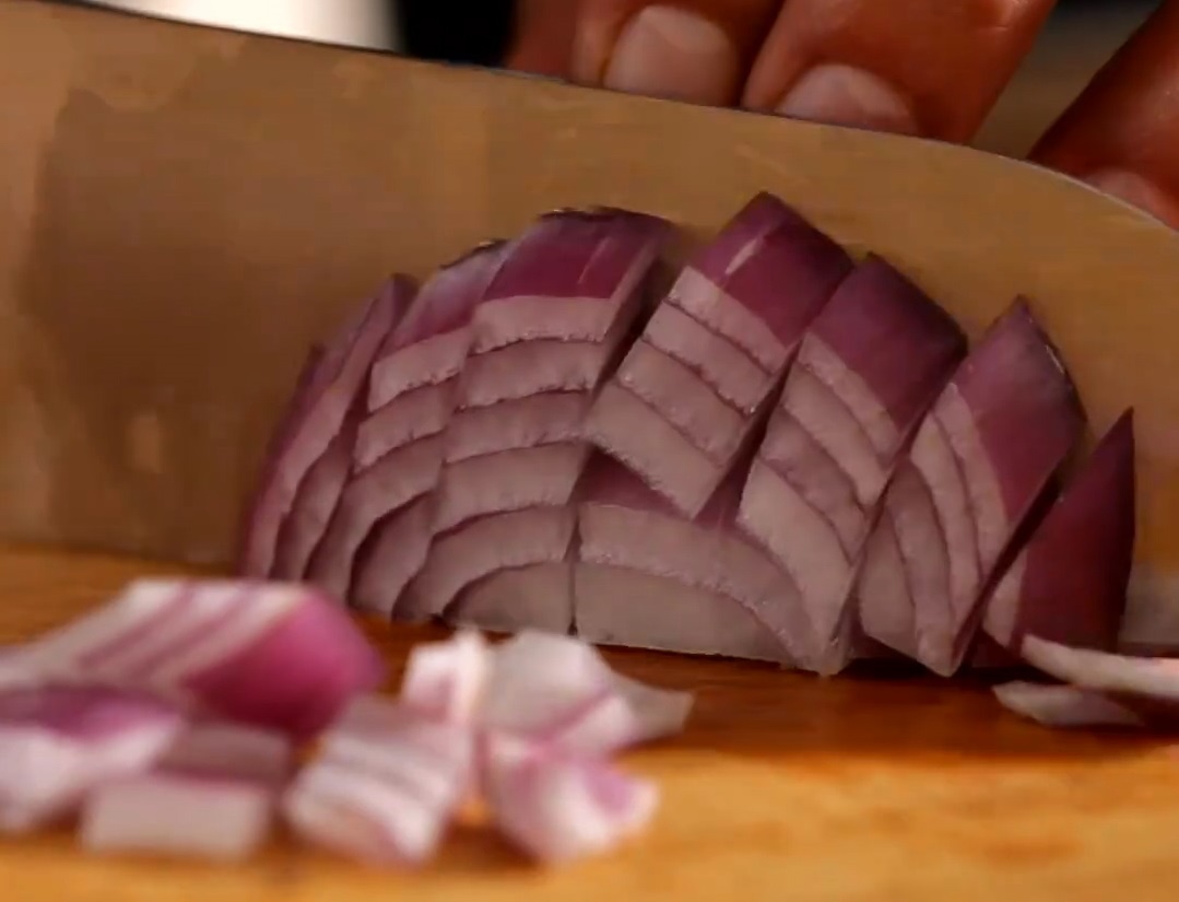 Cach xu ly hanh tay cho nguoi moi vao bep hinh anh