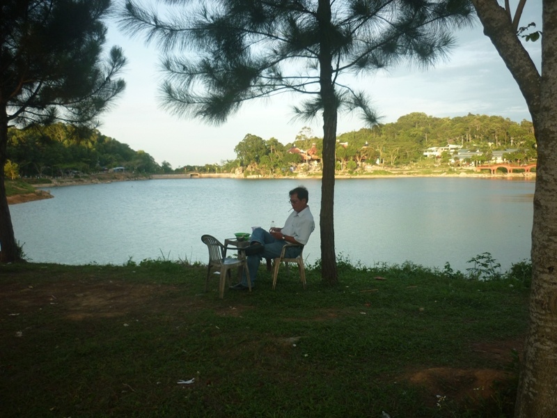 Ho nuoc o vung Bay Nui anh 3