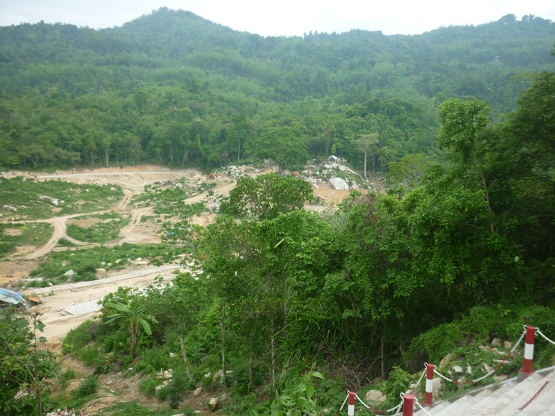 Ho nuoc o vung Bay Nui anh 6
