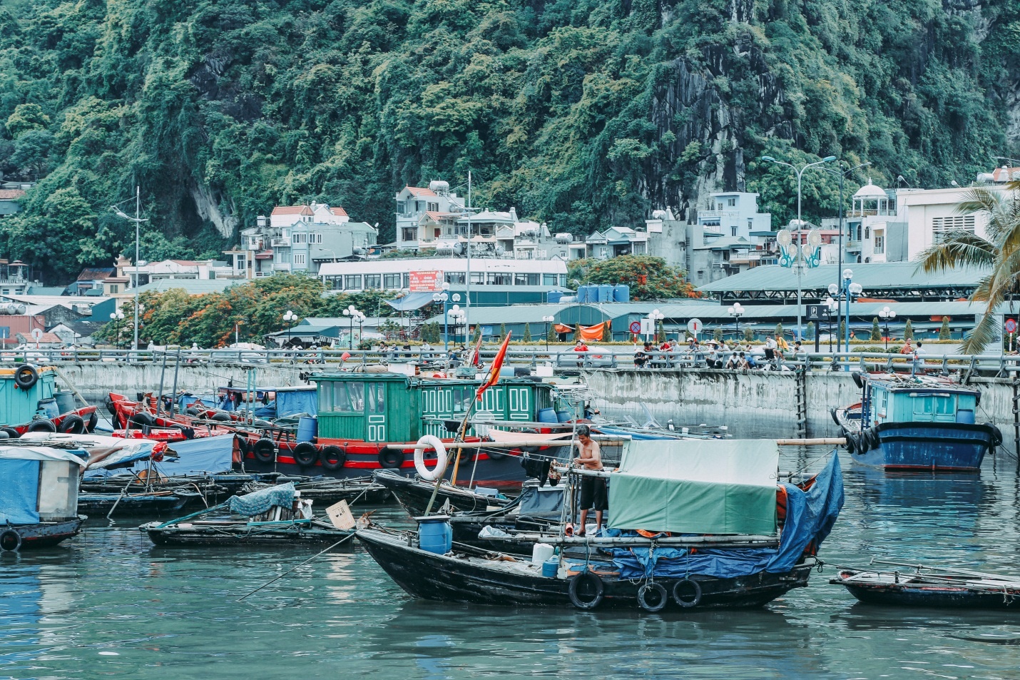 Chuyen di Ha Long Quan Lan anh 1