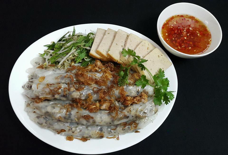 Lam banh cuon tai nha - ngon sach hon ngoai tiem hinh anh