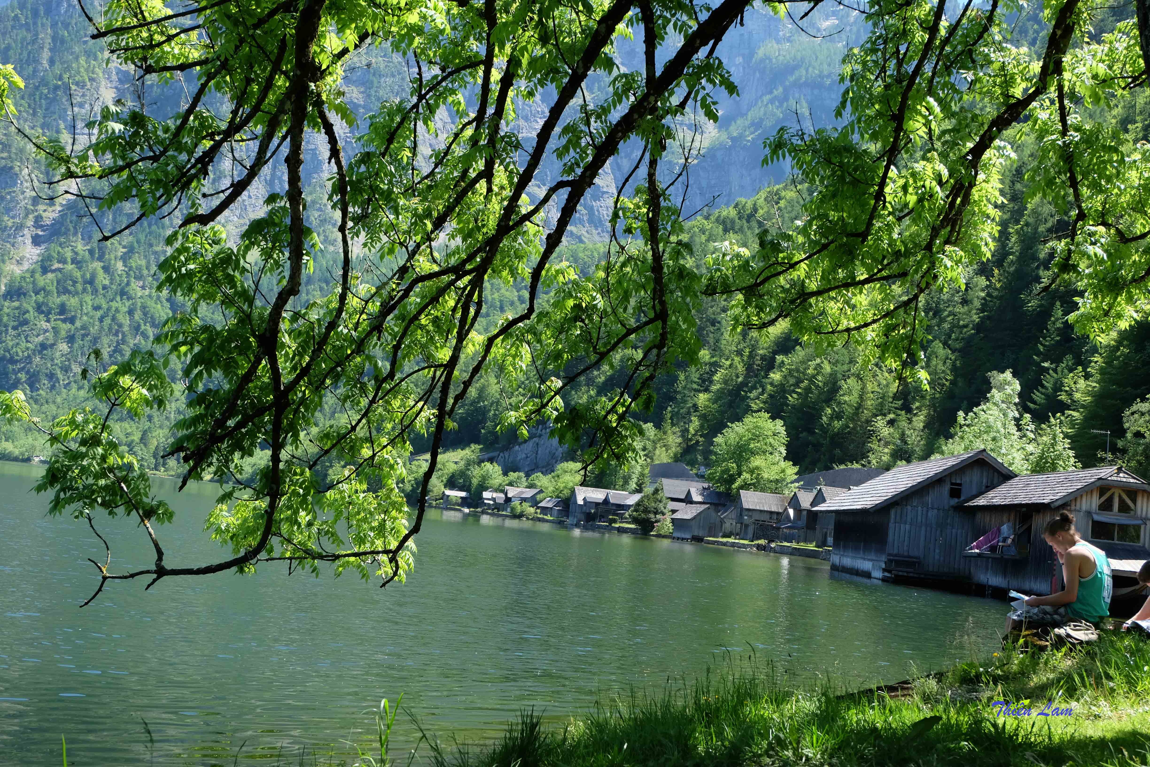 Thi tran co nhat Chau Au anh 4