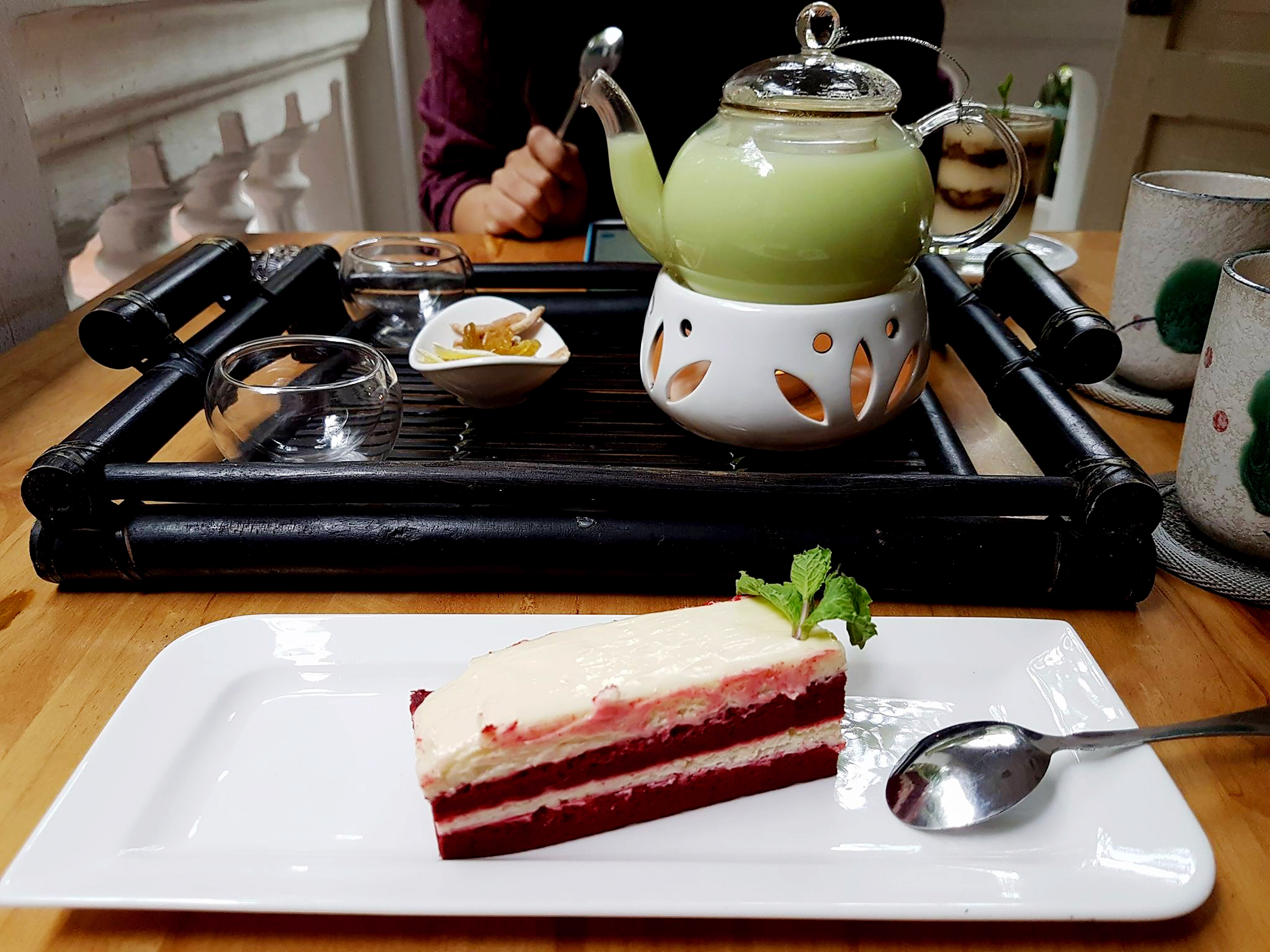 Tiệc trà giá rẻ ảnh 4 Tiec tra gia re anh 4