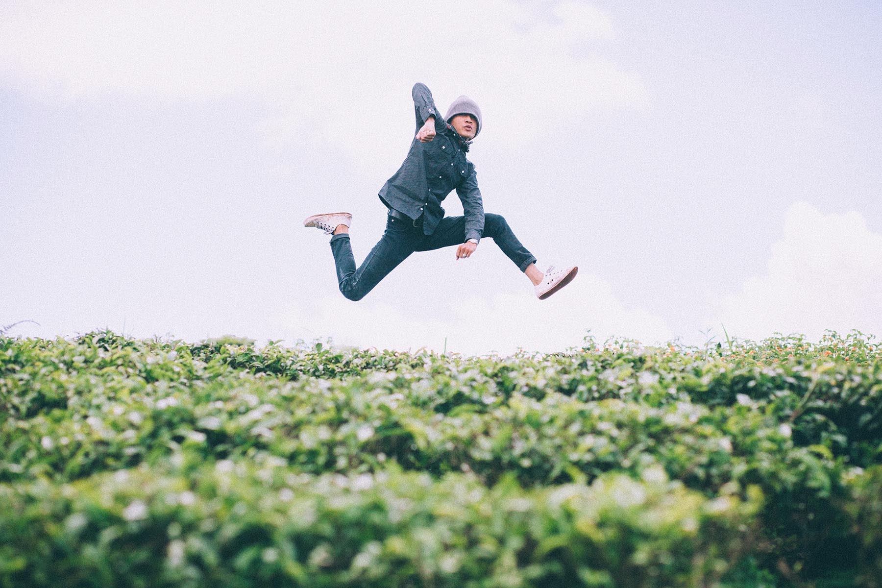 Doi che Cau Dat - dia diem thoai mai 'dien sau' hinh anh