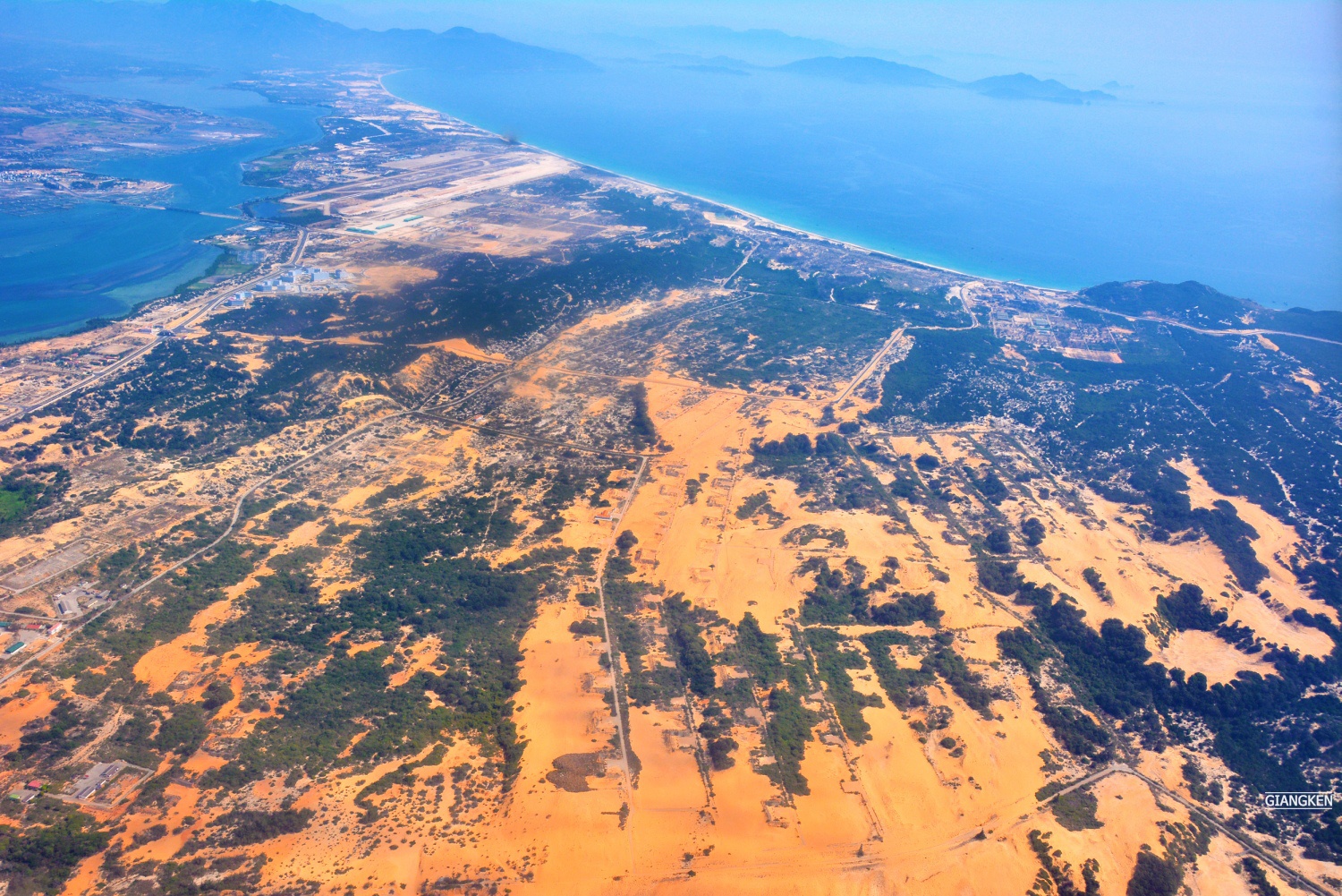 Cung duong bien Nam Trung Bo anh 13