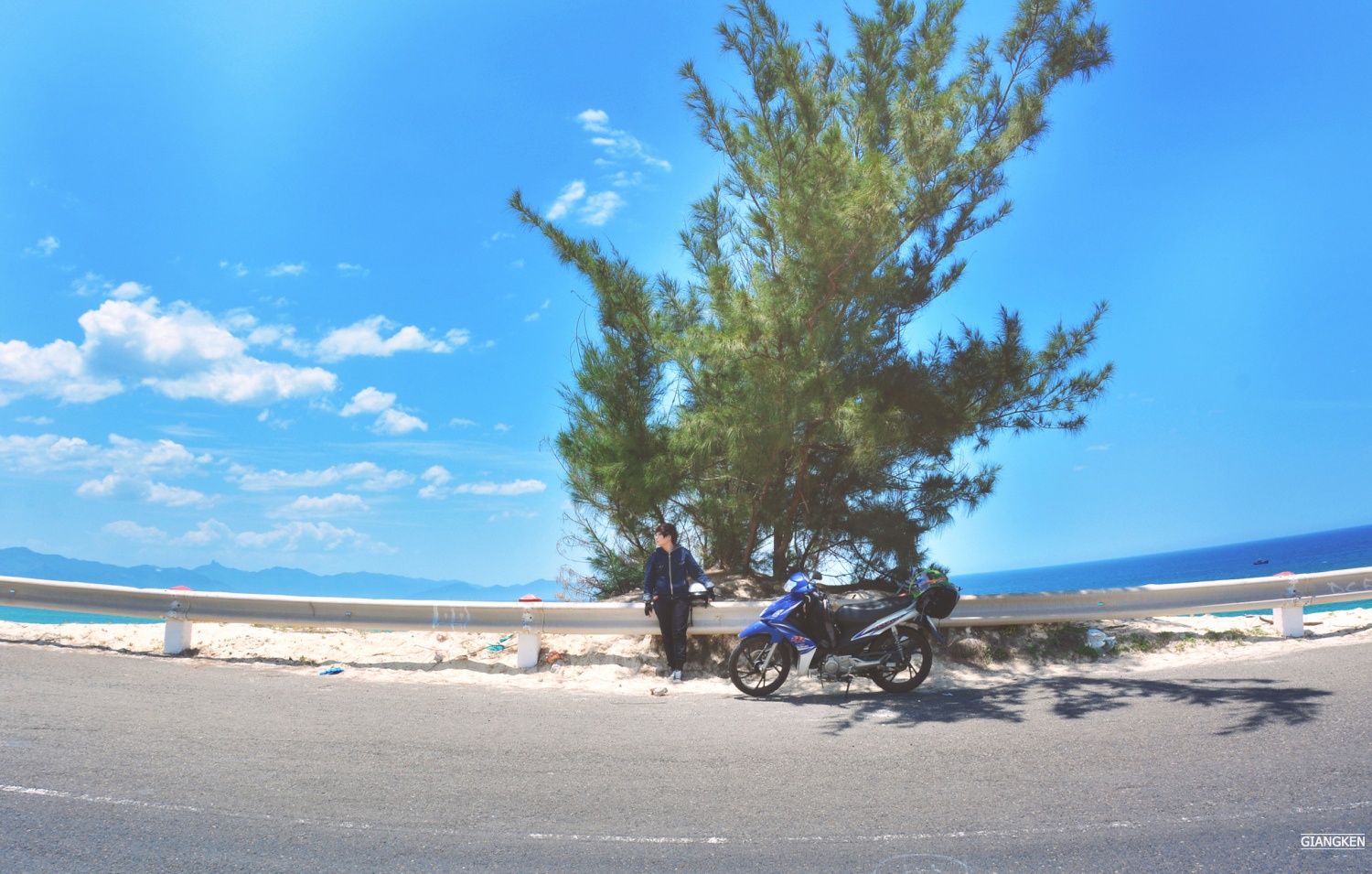 Cung duong bien Nam Trung Bo anh 16