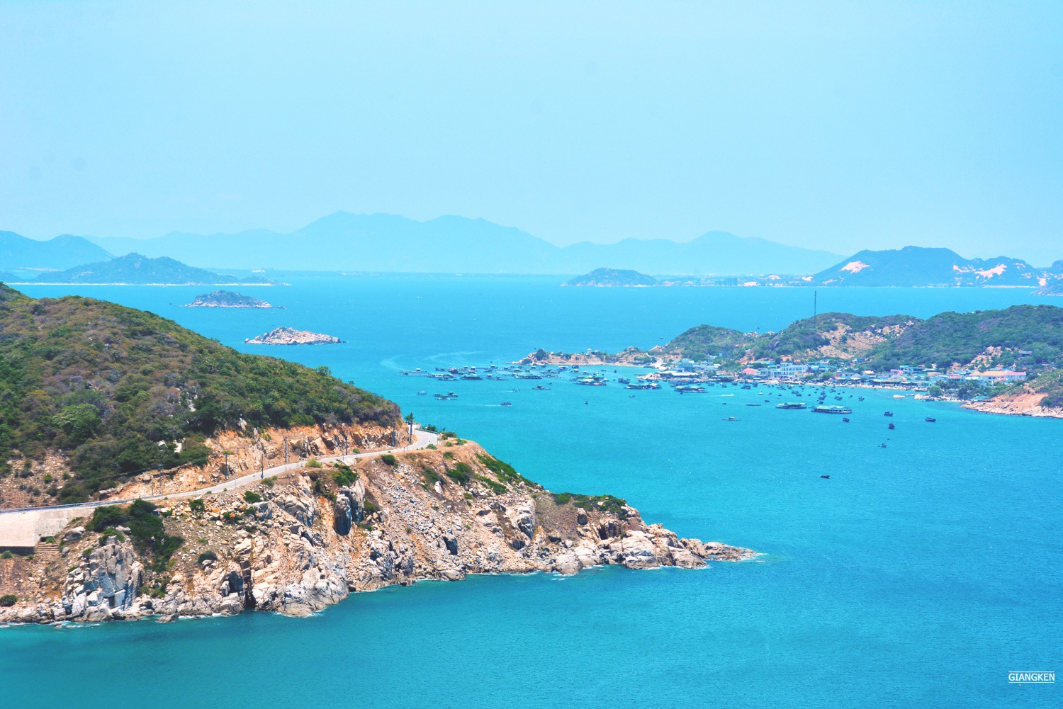 Cung duong bien Nam Trung Bo anh 9