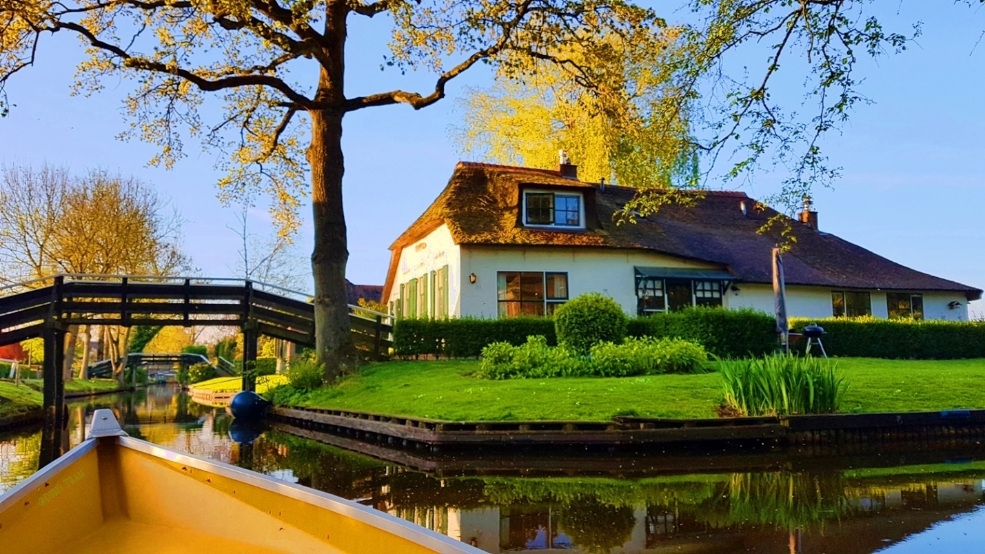 Ngoi lang co tich dep nhat the gioi anh 2