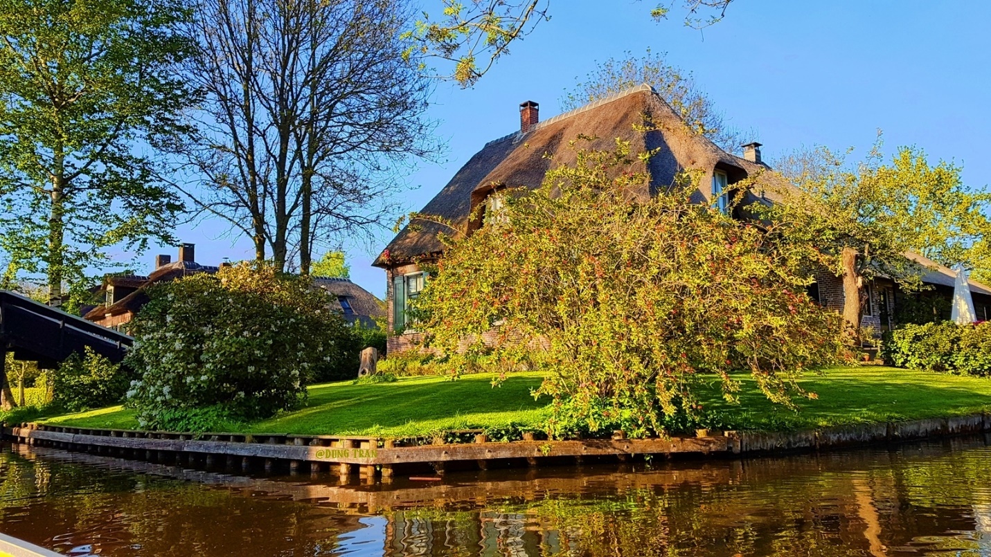 Ngoi lang co tich dep nhat the gioi anh 8