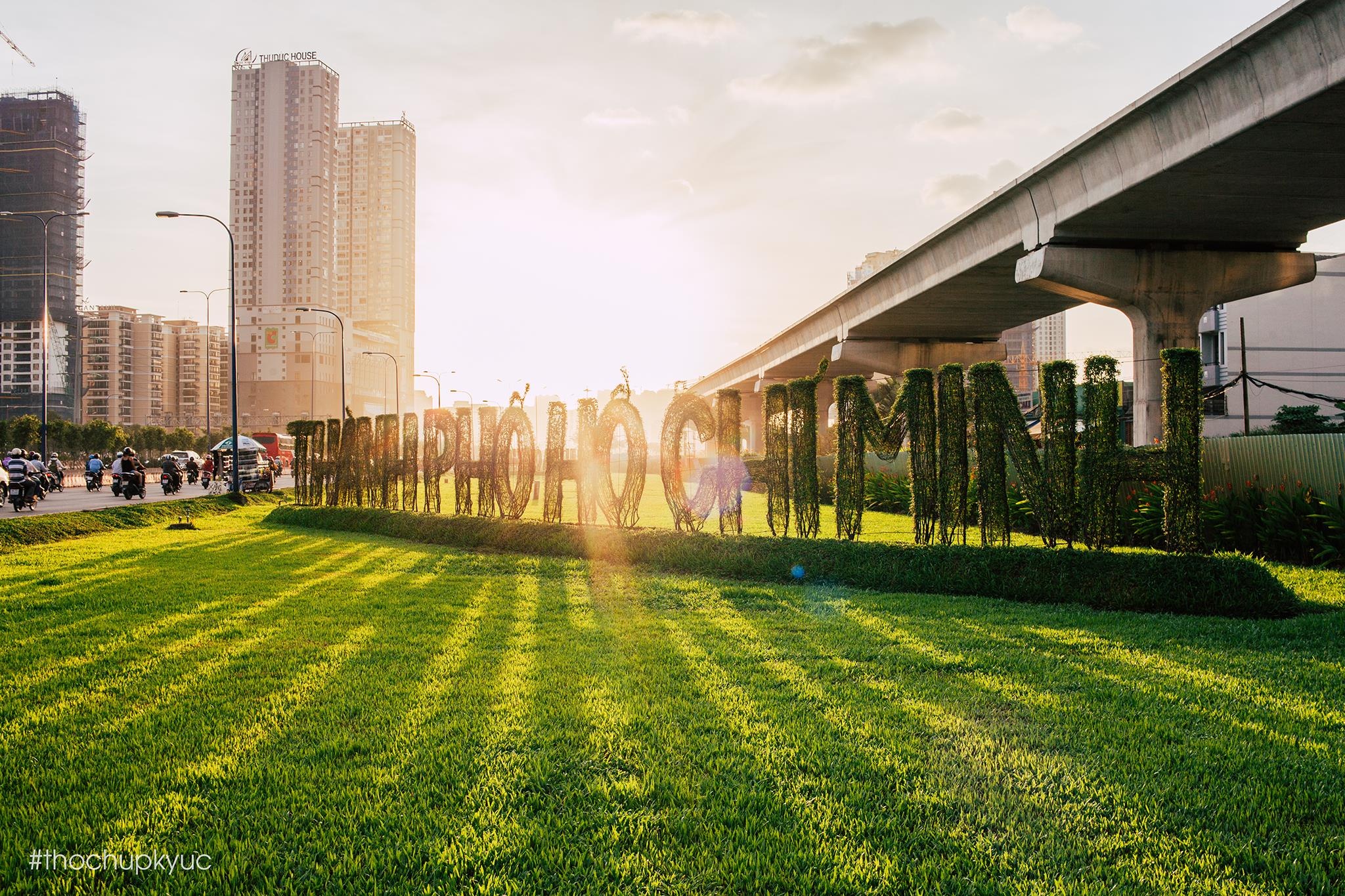 Binh minh hoang hon o Sai Gon anh 1